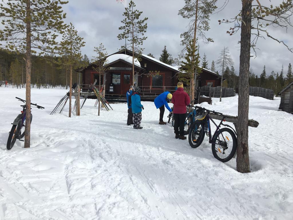 Villa Yllaeksen Yoepuu Äkäslompolo Exterior foto
